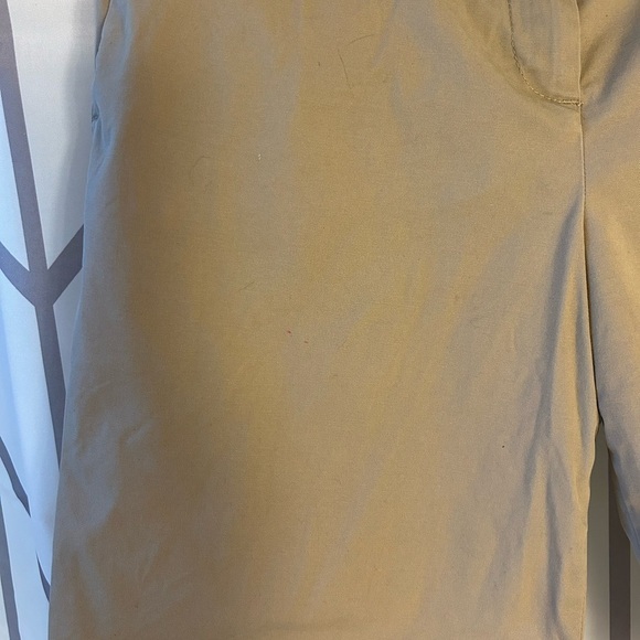 Talbots Beige Women's Shorts - Picture 4 of 4